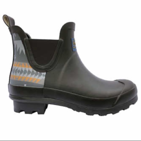 Pendleton Shoes - Pendleton Chelsea Black Rain Boot